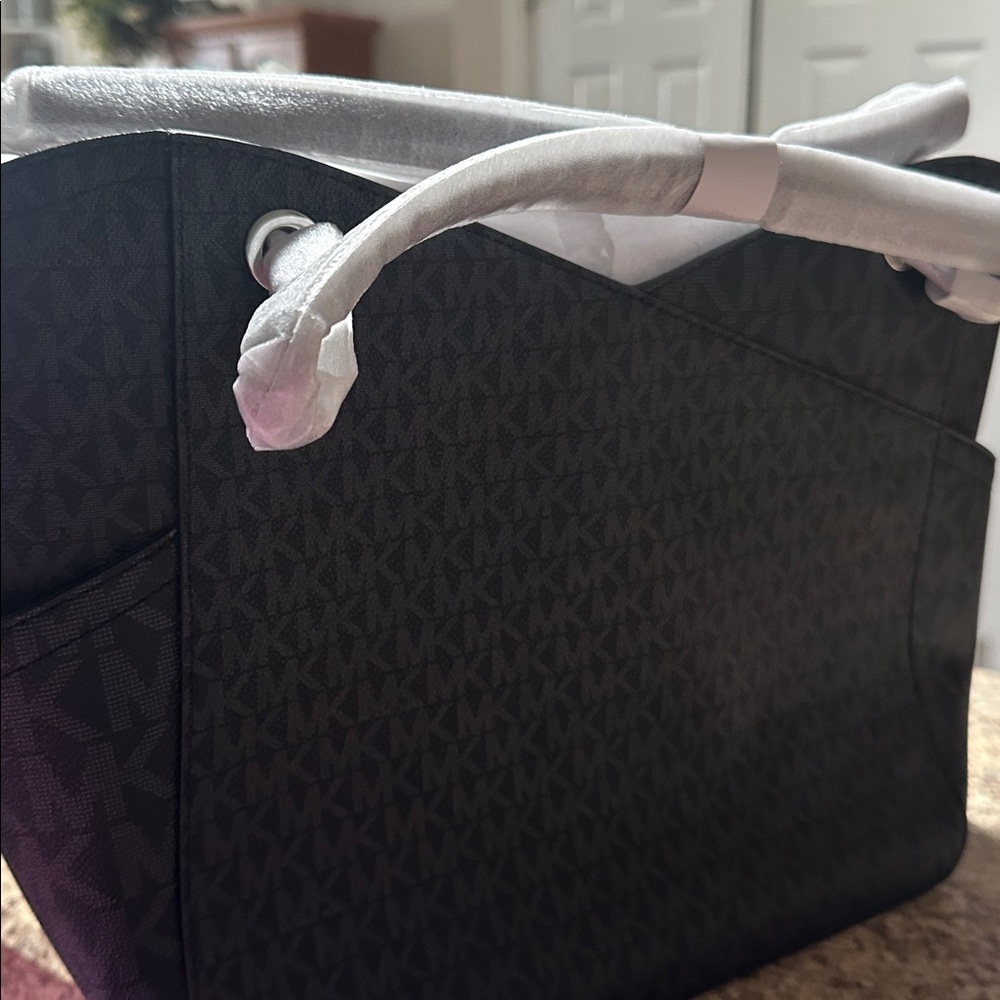 Large Black Michael Kors Tote-Silver Hardware NWT - Picture 4 of 7